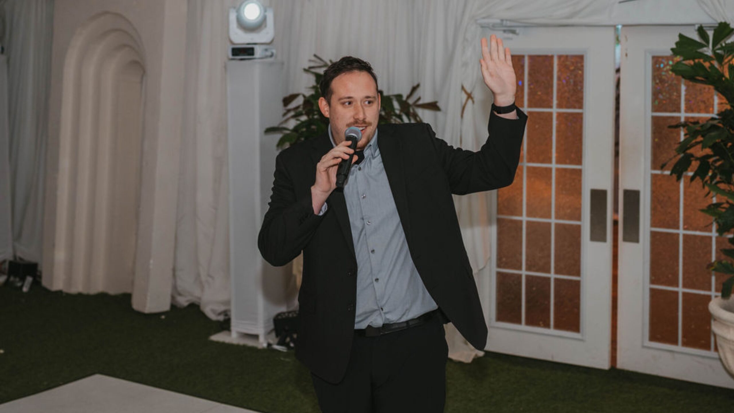 Drew Segura — wedding MC & DJ